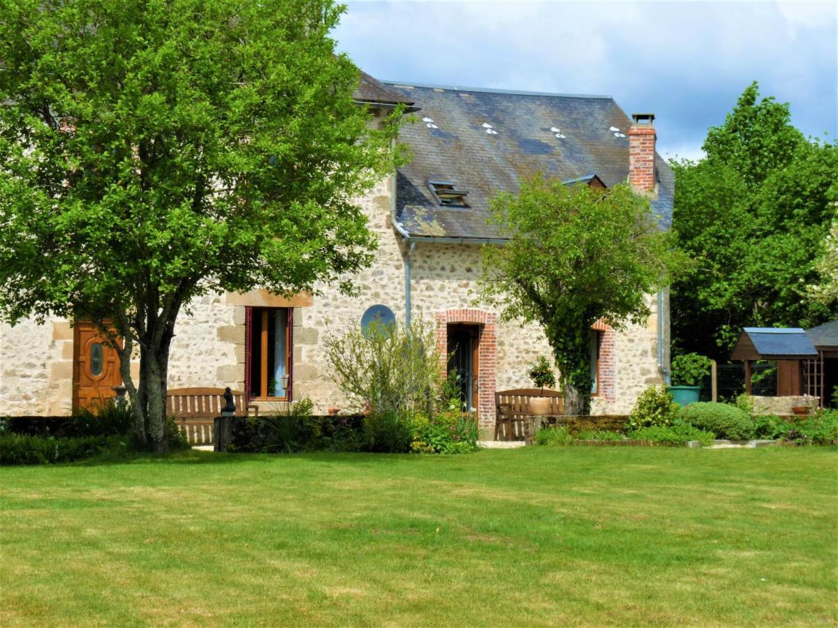 Een Prachtige Gite In Frankrijk Chez Gerard Vieilleville Exterior photo